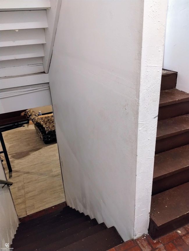 Basement Landing | Image 21