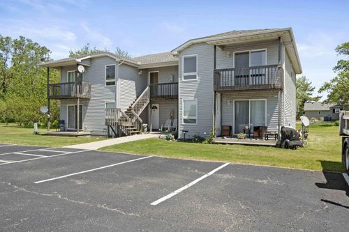 apt-b4-406 W Indiana St, Kouts, IN, 46347-9798 | Card Image