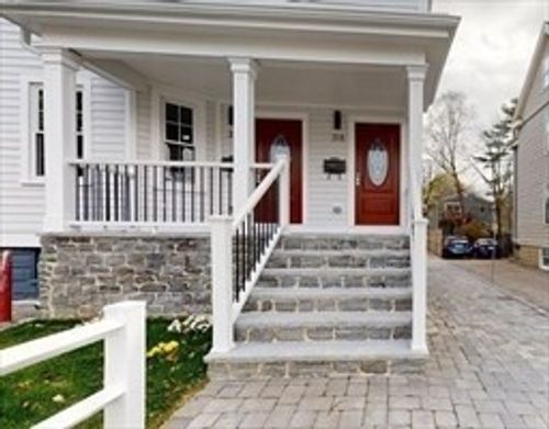 318 Concord Ave, Cambridge, MA, 02138-1208 | Card Image