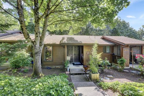 b4-15370 62nd Ave S, Tukwila, WA, 98188-2503 | Card Image