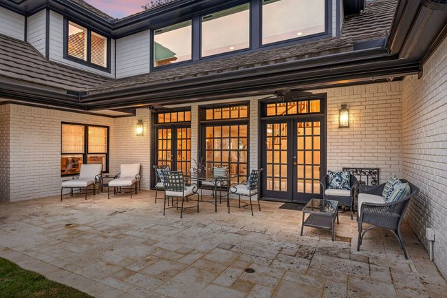 Large patio for entertaining | Image 33