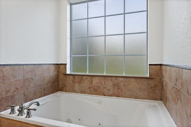 1028 Rs County Road 4261, House other with 3 bedrooms, 3 bathrooms and null parking in Emory TX | Image 29