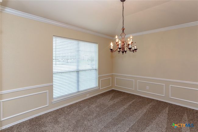 Big window in the dining area | Image 8