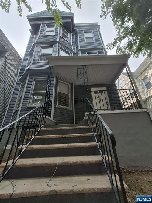 63 S 7th St, Newark, NJ, 07107-2056 | Card Image