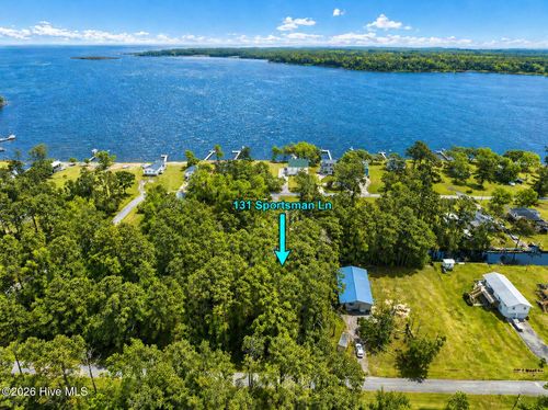 131 Sportsman Ln, Beaufort, NC, 28516-6646 | Card Image