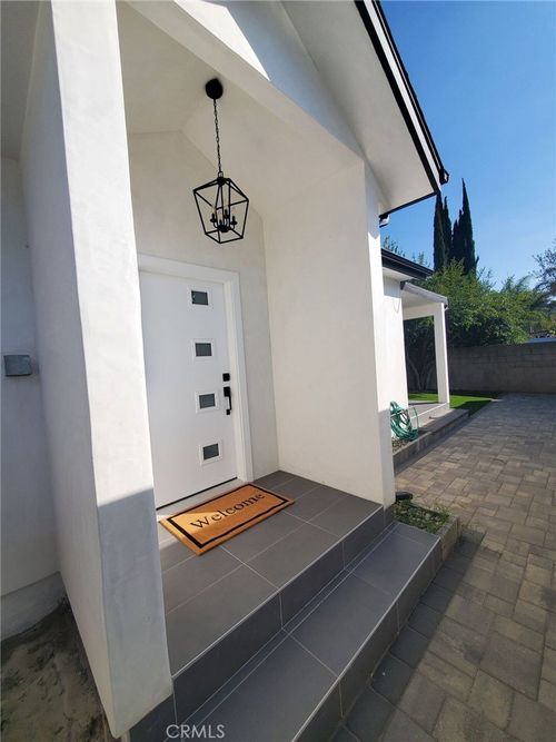 9612 Rudnick Ave, Chatsworth, CA, 91311-4759 | Card Image
