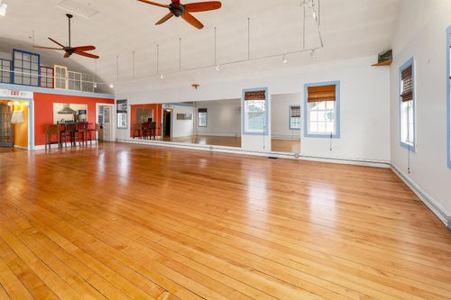 141 Main St, Alton, NH, 03809-4618 | Card Image