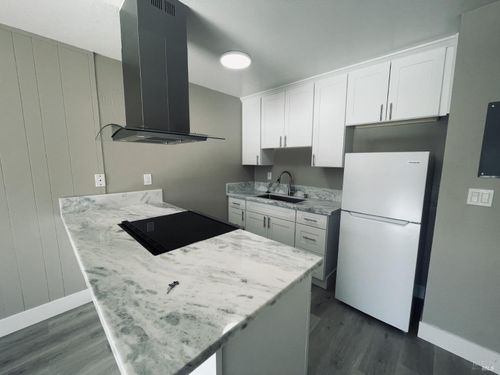 apt-1-20 Luna Ln, San Anselmo, CA, 94960-1923 | Card Image