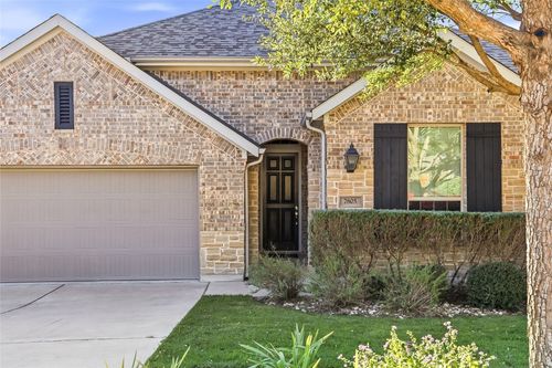 7805 Turnback Ledge Trl, Lago Vista, TX, 78645-4820 | Card Image