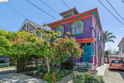 823 32nd St, Oakland, CA, 94608-4303 | Card Image