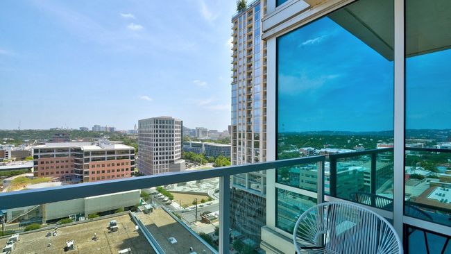 APT-1707 - 300 Bowie St, Condo with 2 bedrooms, 2 bathrooms and 2 parking in Austin TX | Image 13
