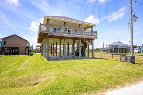 893 West Ln, Crystal Beach, TX, 77650 | Card Image