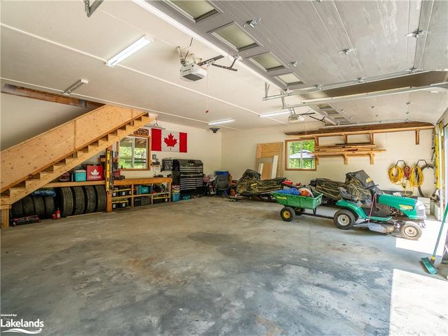 1064 Moore Rd, House other with 3 bedrooms, 2 bathrooms and 8 parking in Bracebridge ON | Image 39