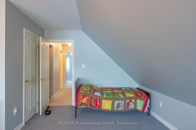 1075 Comak Cres, House other with 4 bedrooms, 4 bathrooms and 6 parking in Algonquin Highlands ON | Image 26