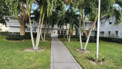 564-564 Durham T, Deerfield Beach, FL, 33442-3567 | Card Image