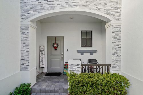 659 Nw 204th St, Miami, FL, 33169-3477 | Card Image