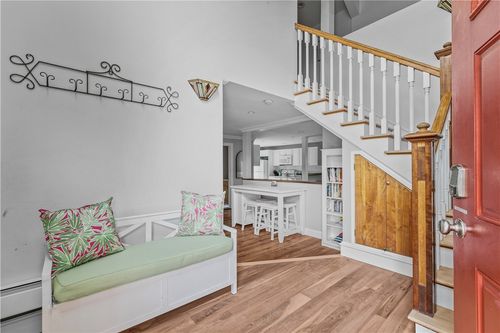 19-19 Warren Ave, Middletown, RI, 02842-5834 | Card Image