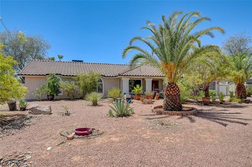 6790 W Oakey Blvd, Las Vegas, NV, 89146-2914 | Card Image