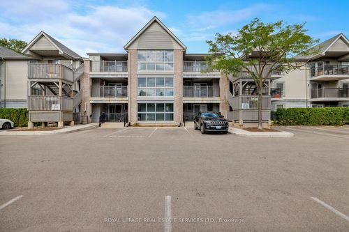 211-2040 Cleaver Ave, Burlington, ON, L7M4C4 | Card Image