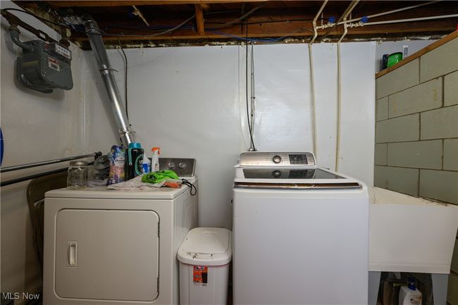 Laundry room with washer and dryer | Image 21