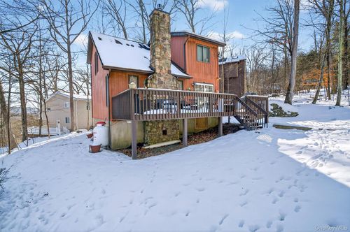 3111 Cherry Ridge Rd, Bushkill, PA, 18324-7873 | Card Image