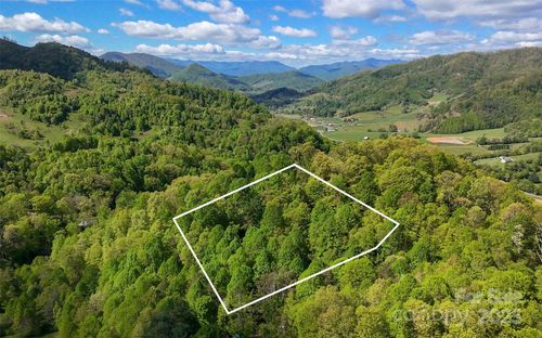 72 Lonesome Pines Rd, Clyde, NC, 28721-7128 | Card Image