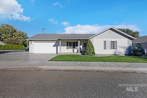 2122 Bitterbrush Ct, Gooding, ID, 83330-5192 | Card Image