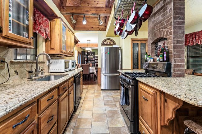 134 Sherwood Trl, House other with 4 bedrooms, 4 bathrooms and null parking in Silsbee TX | Image 16