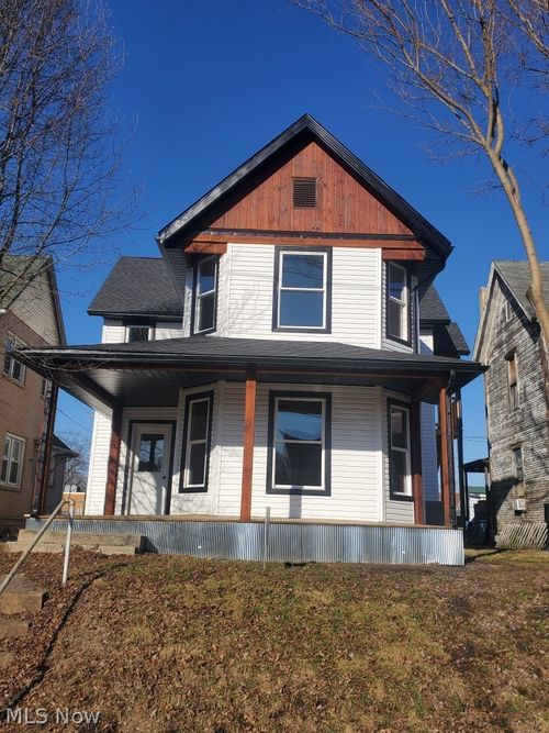229 N 6th St, Coshocton, OH, 43812-1221 | Card Image