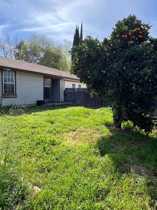 65 Calle Vista Del Monte, Oak View, CA, 93022-9507 | Card Image