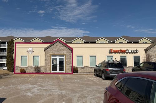 3416 Towne Pointe Dr, Bettendorf, IA, 52722-5320 | Card Image