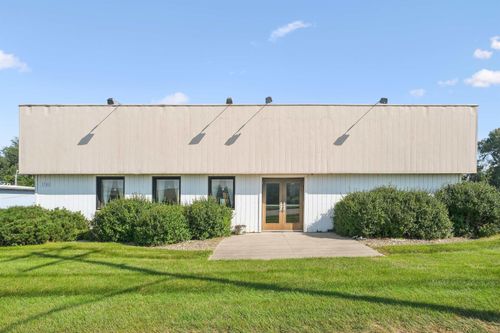 1730 1st Ave E, Newton, IA, 50208-4049 | Card Image