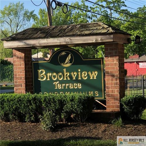 apt-9r-289 Main St, Spotswood, NJ, 08884-2323 | Card Image