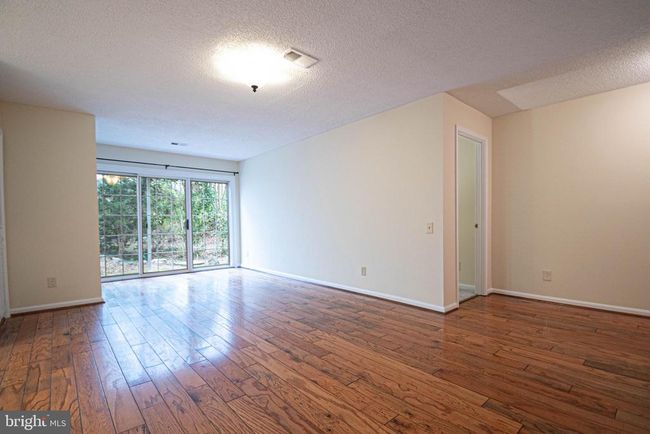 APT-101 - 12009 Golf Ridge Ct, Condo with 3 bedrooms, 2 bathrooms and null parking in FAIRFAX VA | Image 10