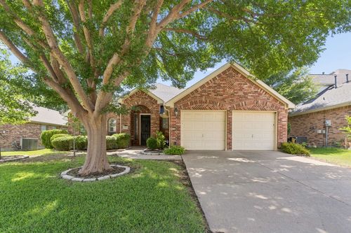 2512 Stone Meadows Dr, Little Elm, TX, 75068-6688 | Card Image