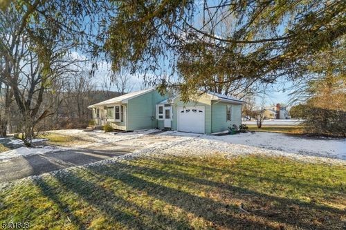 30 Scenic Dr, Green Twp, NJ, 07821-2206 | Card Image