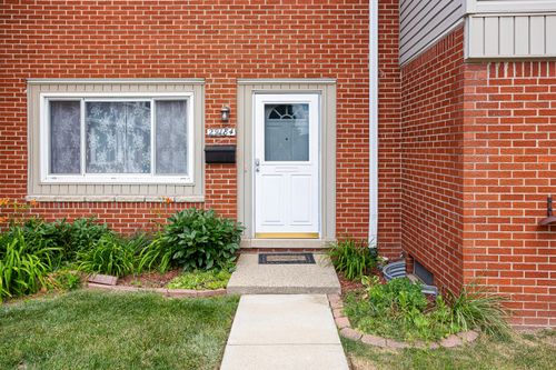 29184 Manchester St, Westland, MI, 48185-1888 | Card Image
