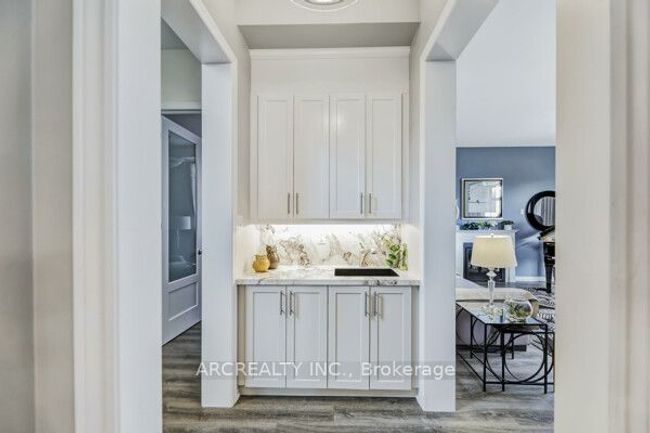 25 Thompson Way, House other with 4 bedrooms, 4 bathrooms and 7 parking in Springwater ON | Image 9