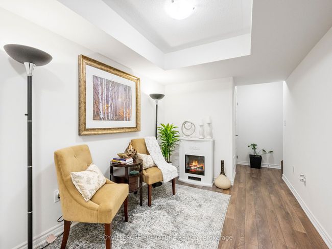 10 - 1125 Leger Way, House attached with 3 bedrooms, 3 bathrooms and 1 parking in Milton ON | Image 4