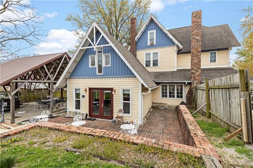 731 12th St, Trenton, MO, 64683-1707 | Card Image