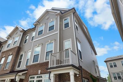 89 Robeson Street, Townhouse with 3 bedrooms, 2 bathrooms and null parking in Somerville NJ | Image 3