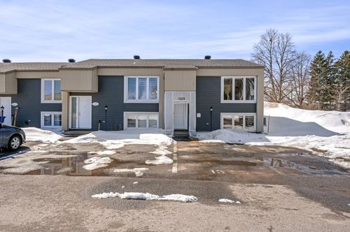 1325 Rue La Durantaye, Québec, QC, G2K1P4 | Card Image