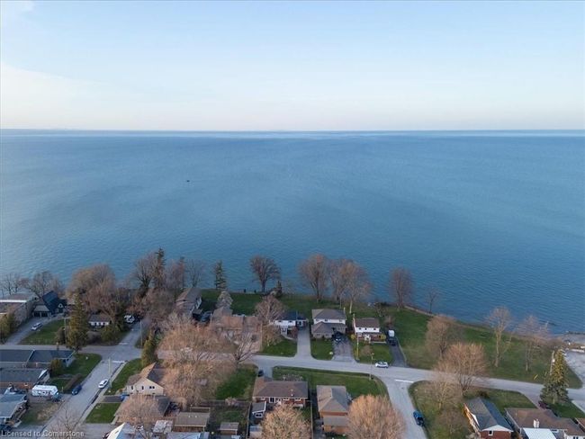 20 Lakeside Dr, House other with 5 bedrooms, 3 bathrooms and 6 parking in Grimsby ON | Image 43