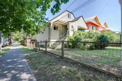 2305 Turner St, Vancouver, BC, V5L2A6 | Card Image