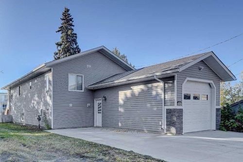 9812 108 Ave, Grande Prairie, AB, T8V1N6 | Card Image