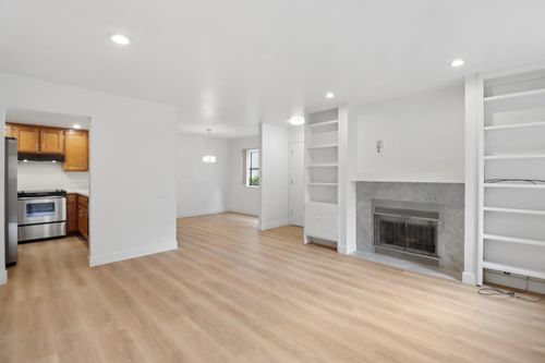 61-2280 Hurley Way, Sacramento, CA, 95825-2371 | Card Image