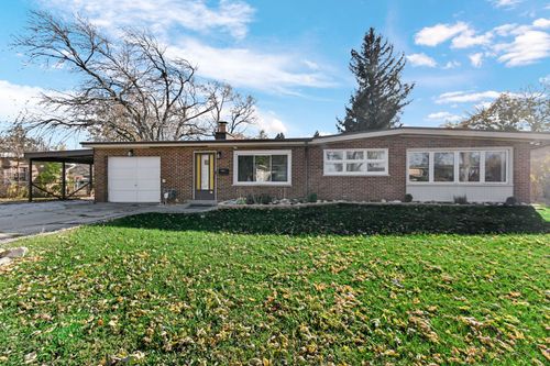 7943 W 97th Pl, Hickory Hills, IL, 60457-2308 | Card Image