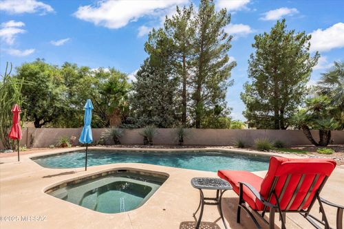 1735 W Windgate Pl, Oro Valley, AZ, 85737-7068 | Card Image
