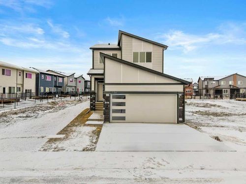 136 Wolf Hollow Manor Se, Calgary, AB, T2X5R9 | Card Image