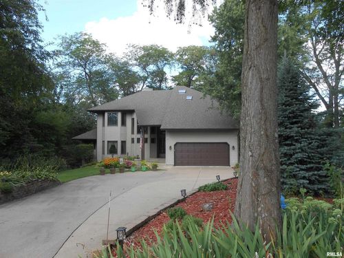 6218 114th St, Blue Grass, IA, 52726-9116 | Card Image